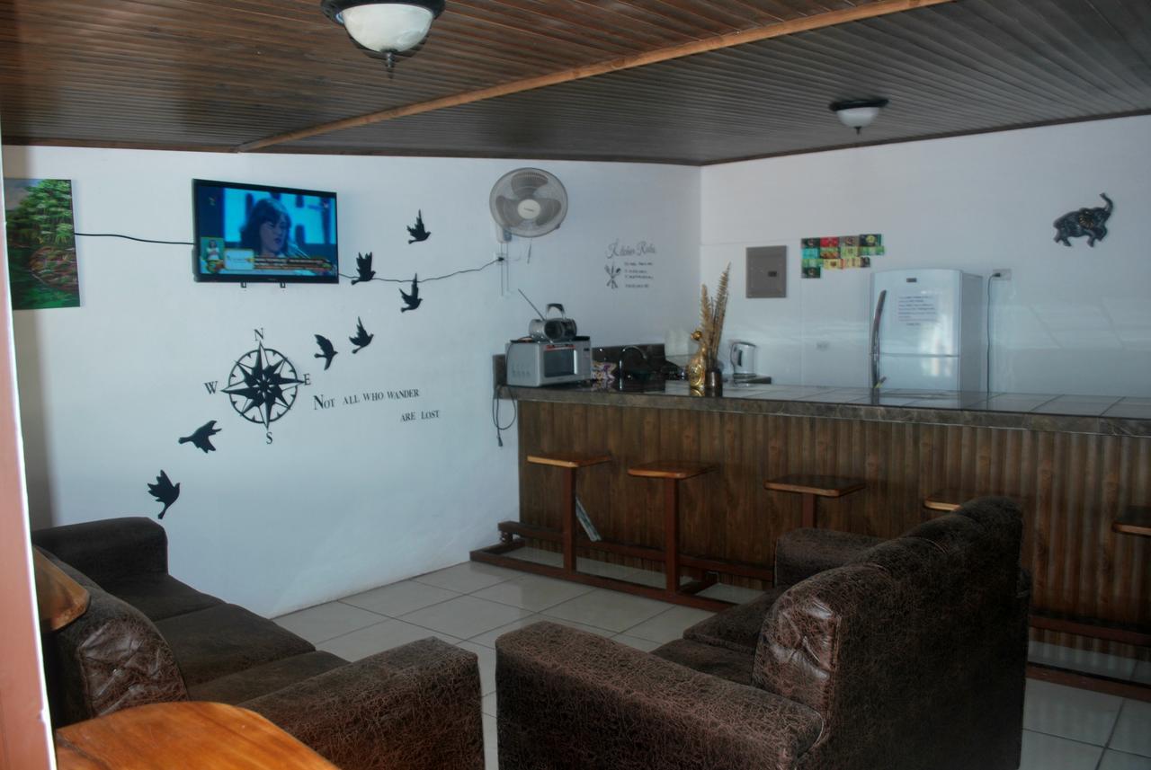 Passifloras Hostel Quepos Exterior photo