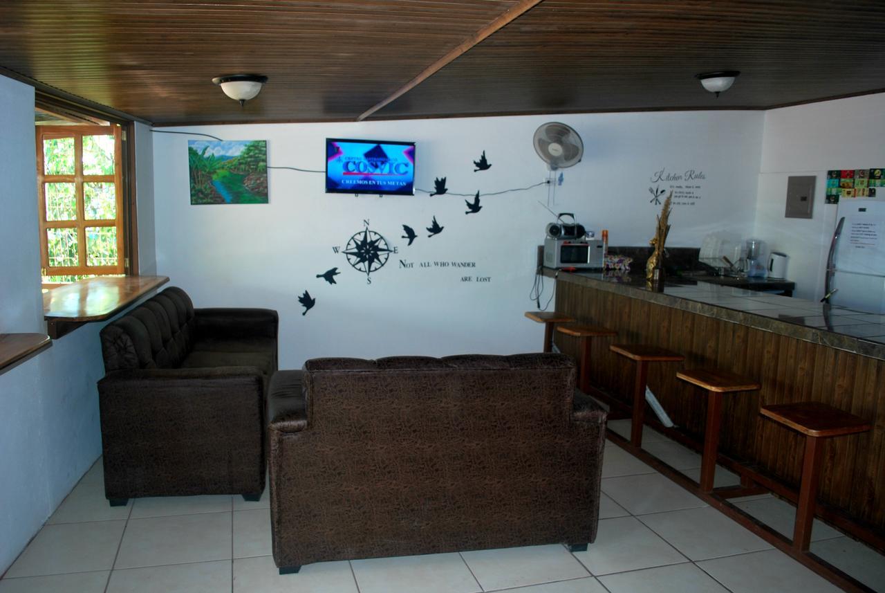 Passifloras Hostel Quepos Exterior photo