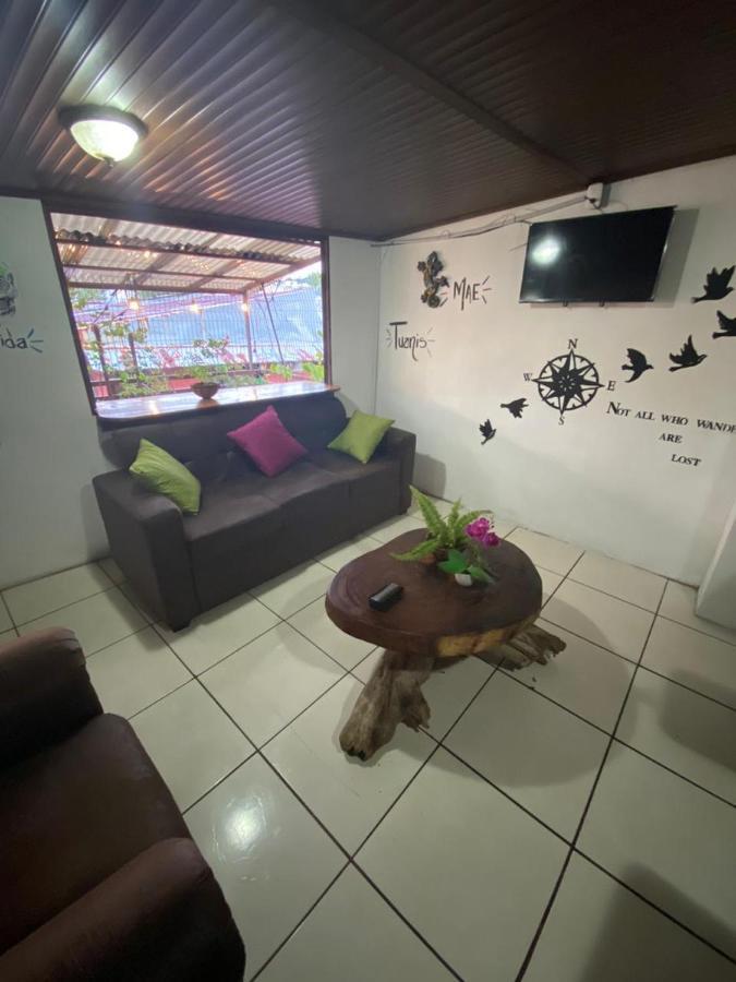 Passifloras Hostel Quepos Exterior photo